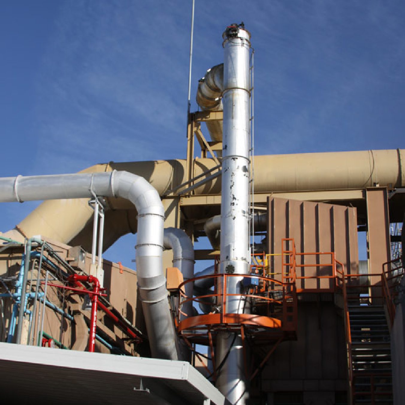 <p>Quemetco (Ecobat Resources California) begins recycling batteries. </p>

